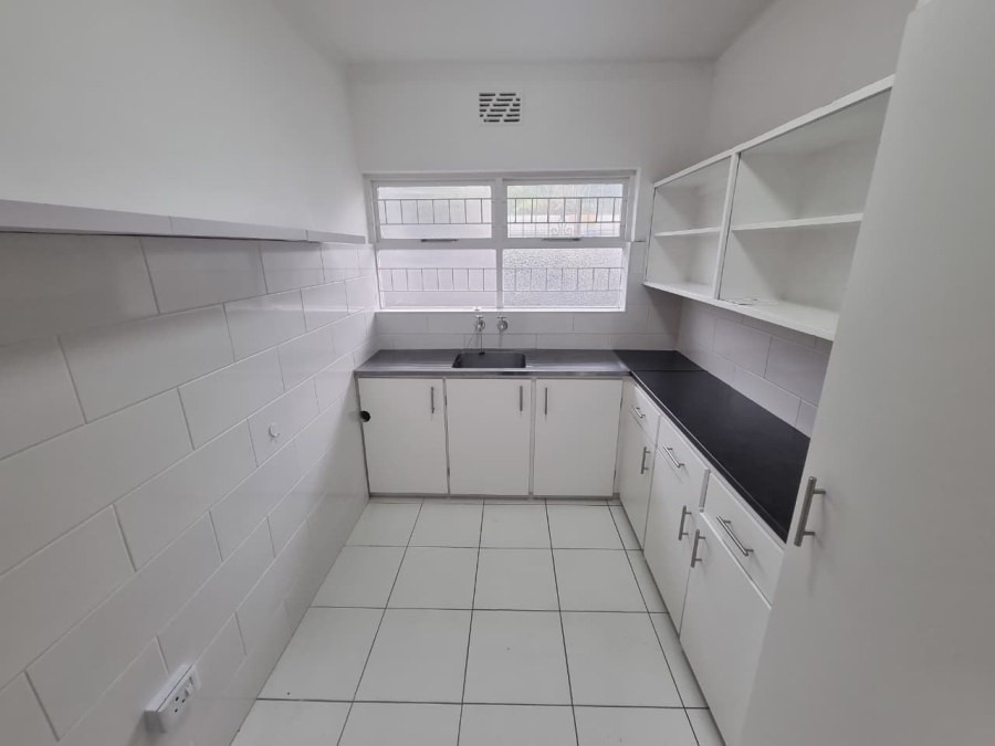 1 Bedroom Property for Sale in Sea Point Western Cape